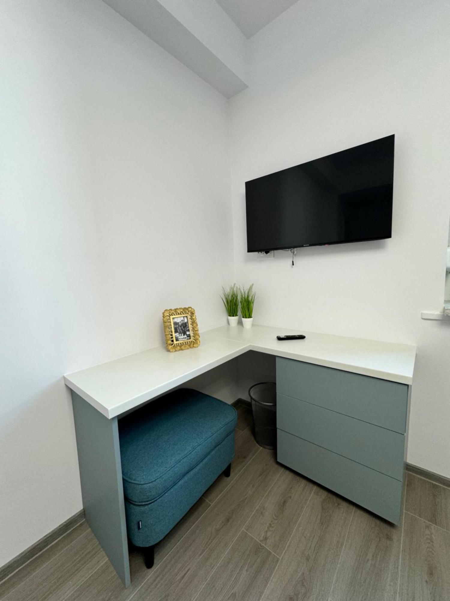 Central Suite Bukares Bagian luar foto