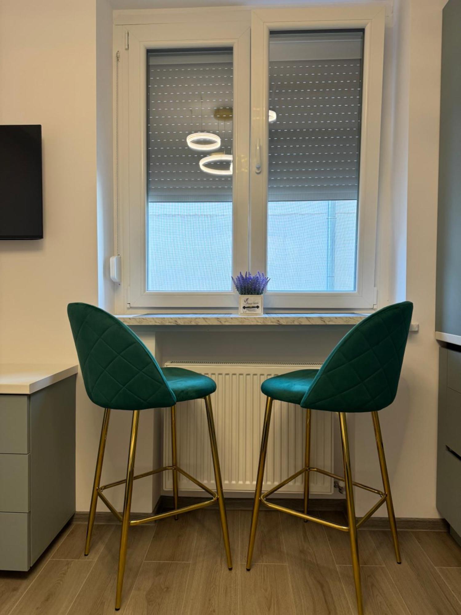 Central Suite Bukares Bagian luar foto